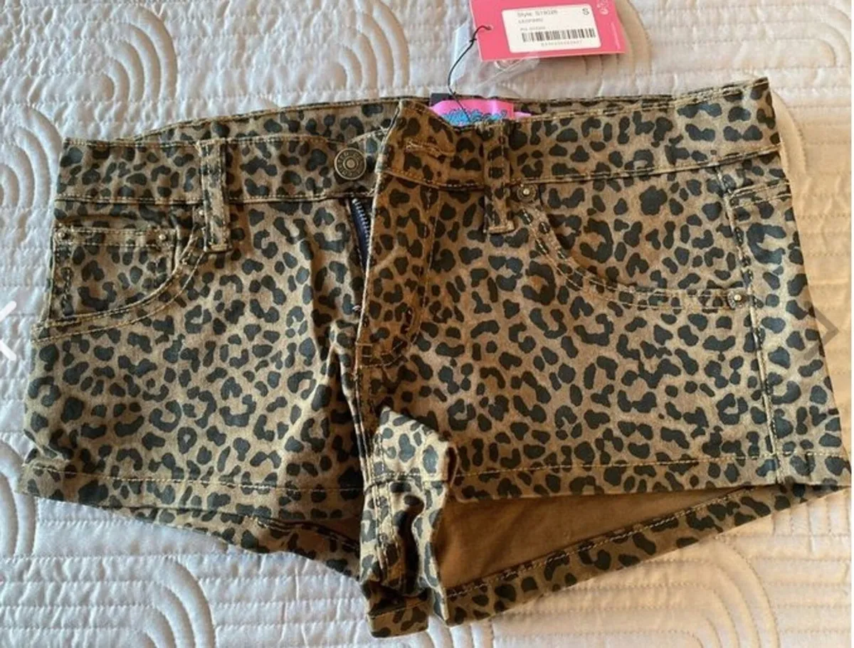 BNWT Edikted Leopard Printed Twill Micro Shorts - Image 1