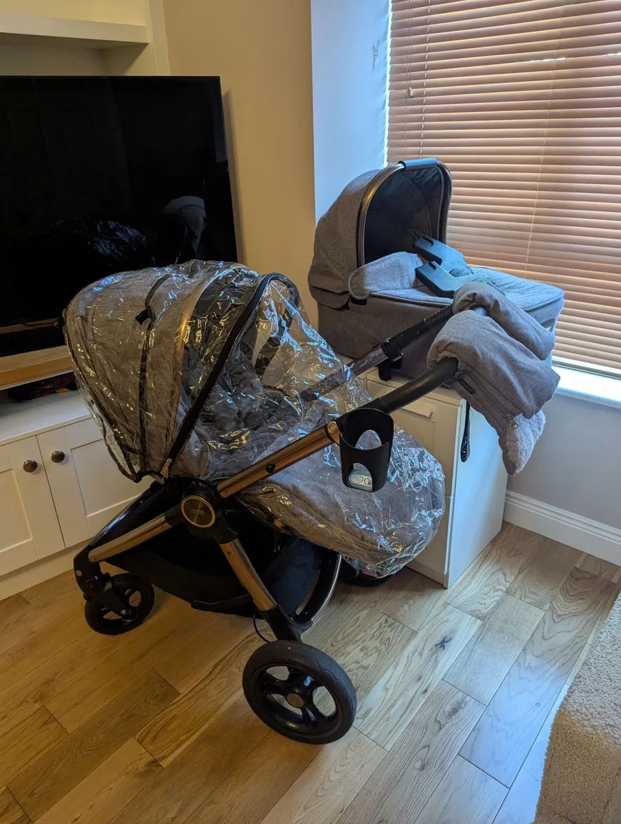 Mamas & Papas Ocarro Travel System - Image 1