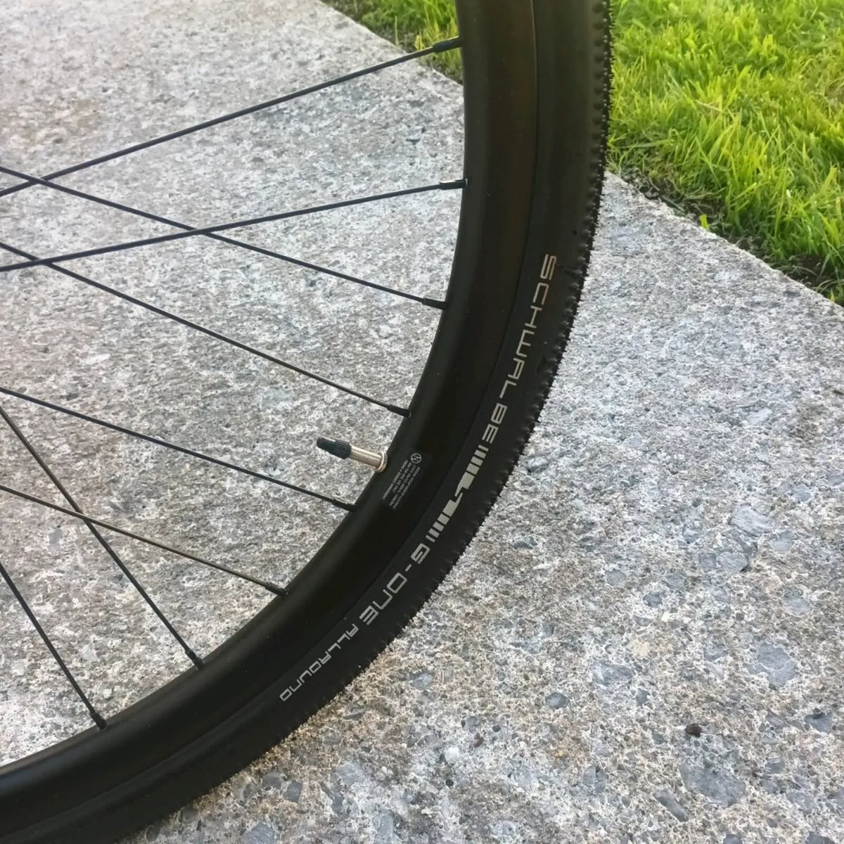 Canyon 7 commuter bike - Image 3