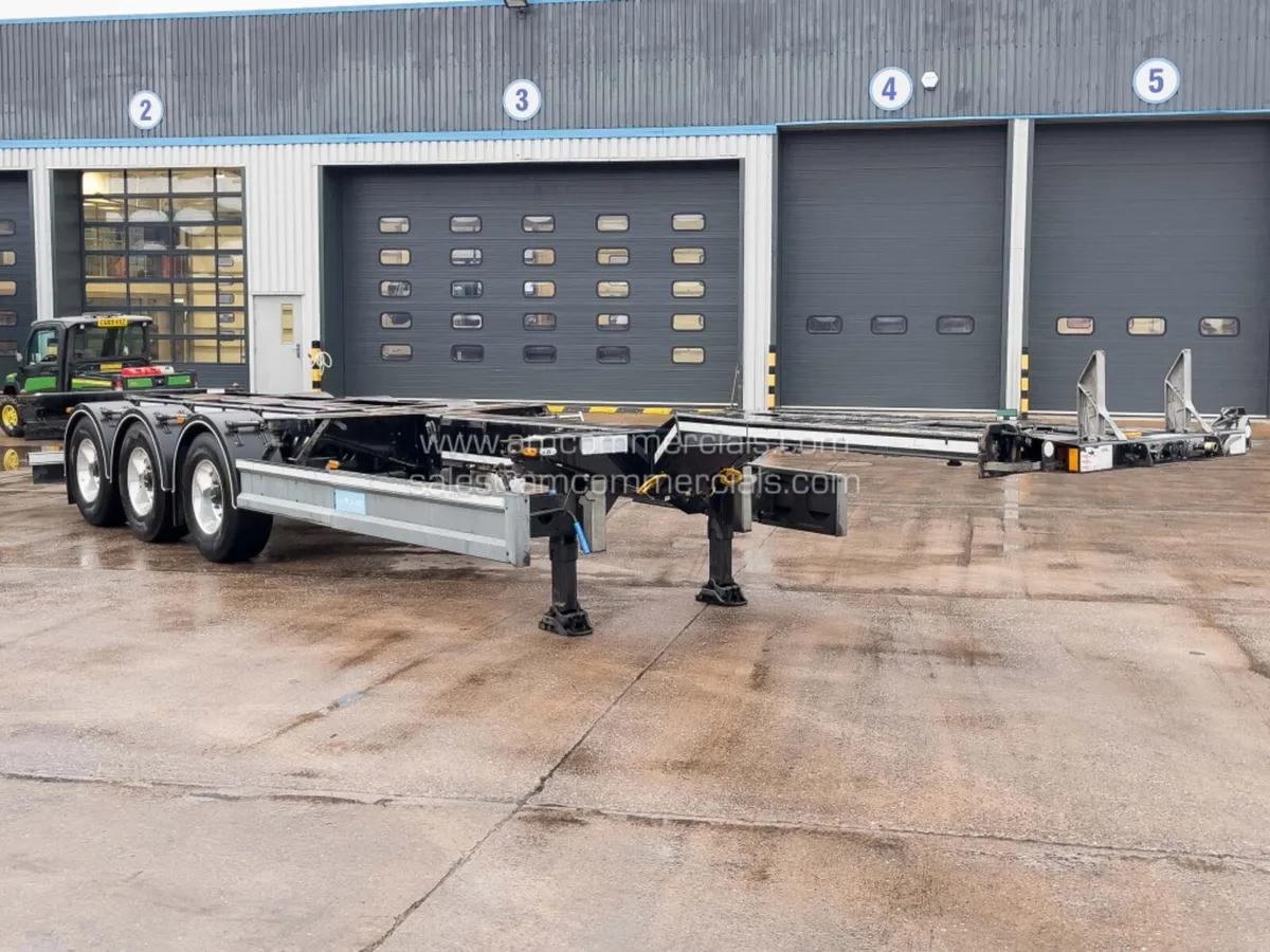 2022 D-TEC GOOSENECK SLIDING SKELETAL TRAILER - Image 1
