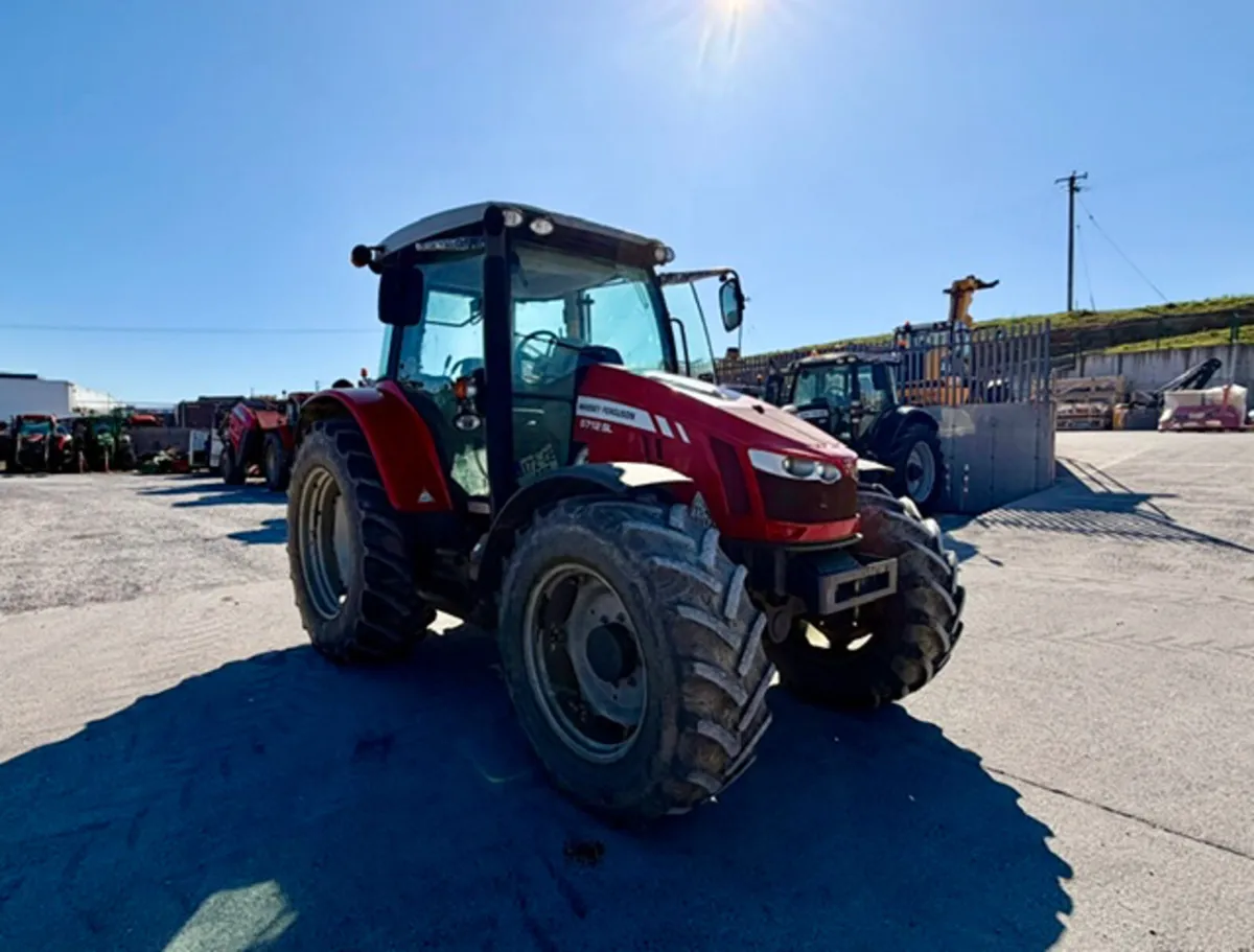 MF 5712 SL ESSENTIAL - Image 1