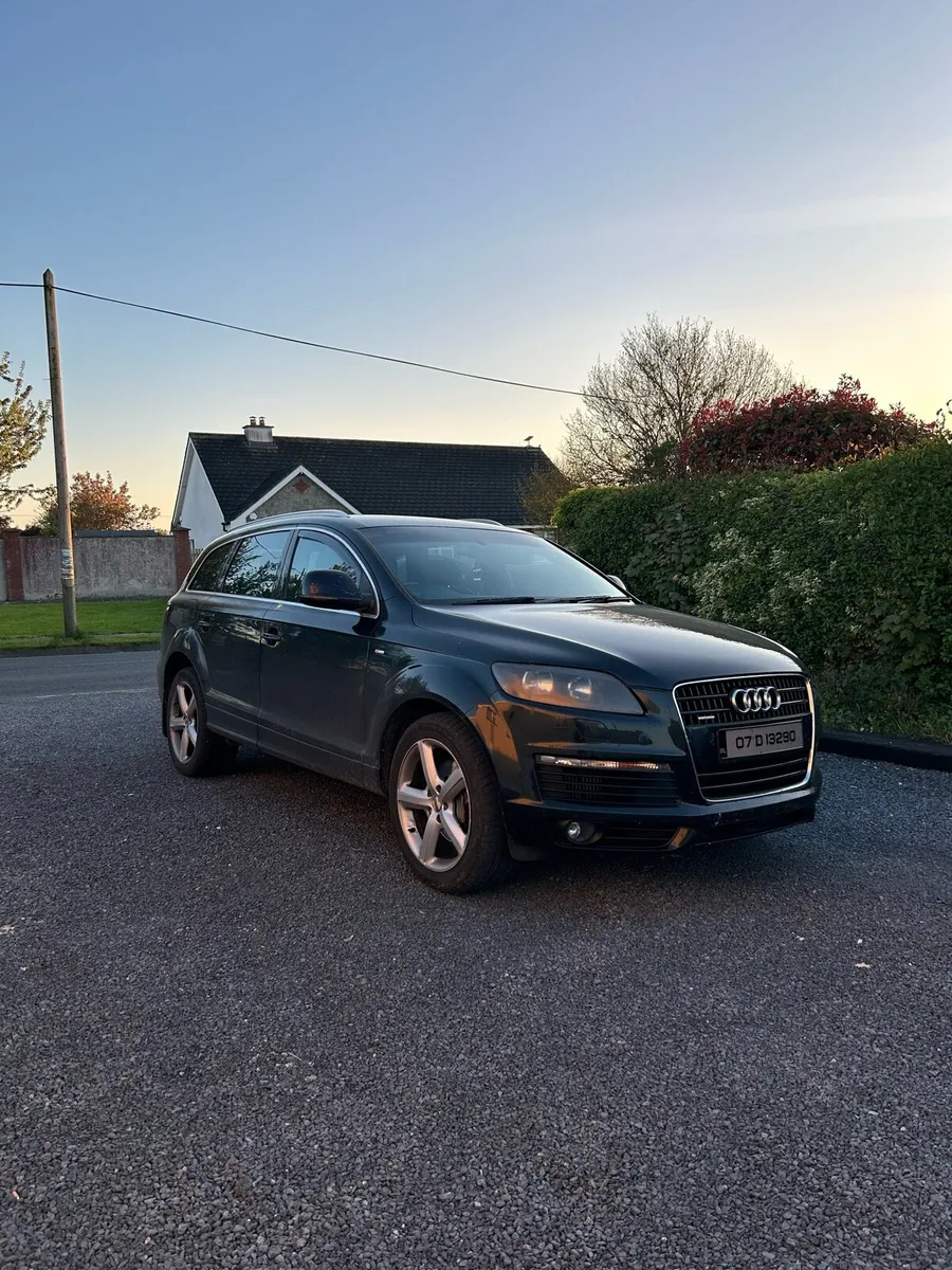 Audi Q7 - Image 2