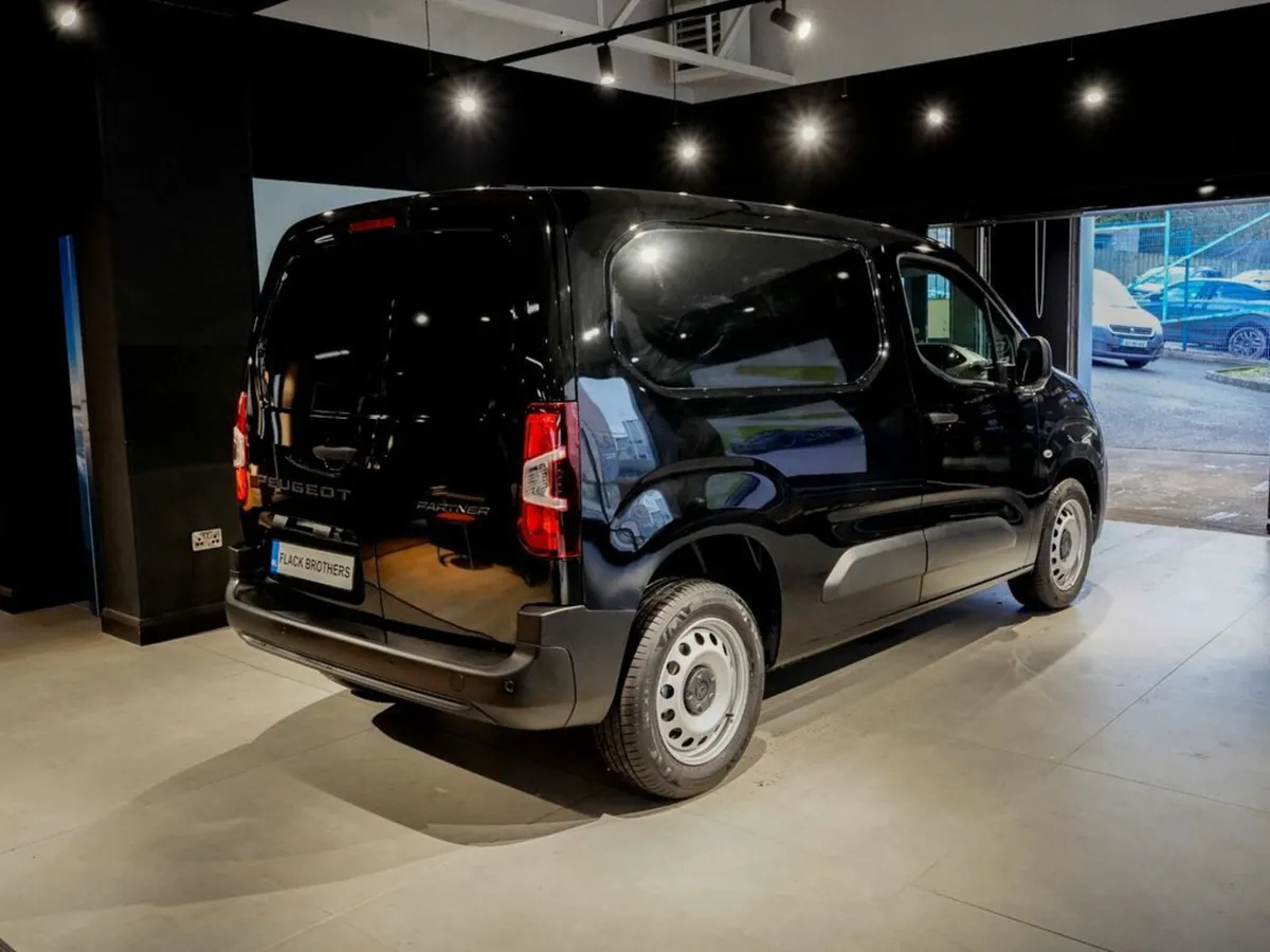 2026 Peugeot Partner PRO Plus 1.5 HDI Auto - Image 4