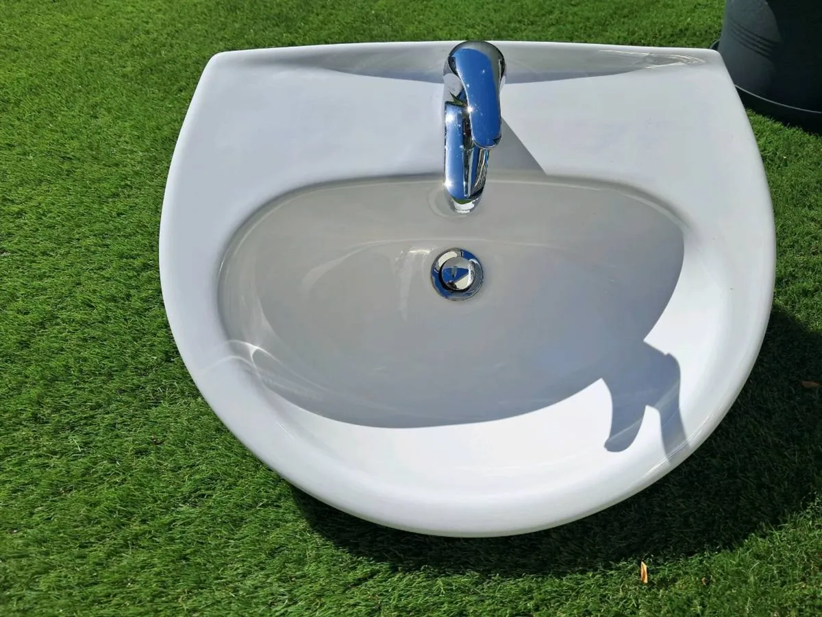 Sink and pedestal new - Image 2