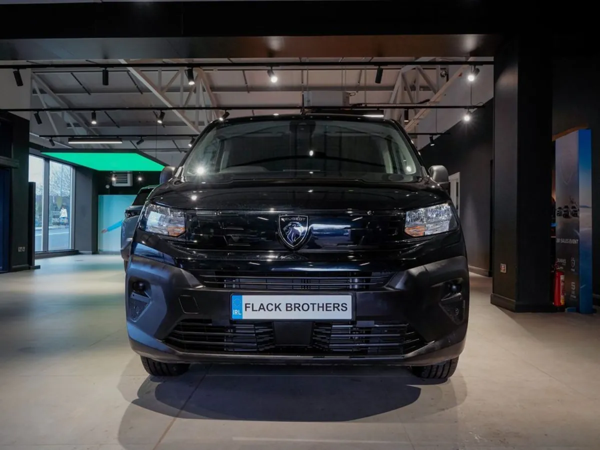 2026 Peugeot Partner PRO Plus 1.5 HDI Manual - Image 3