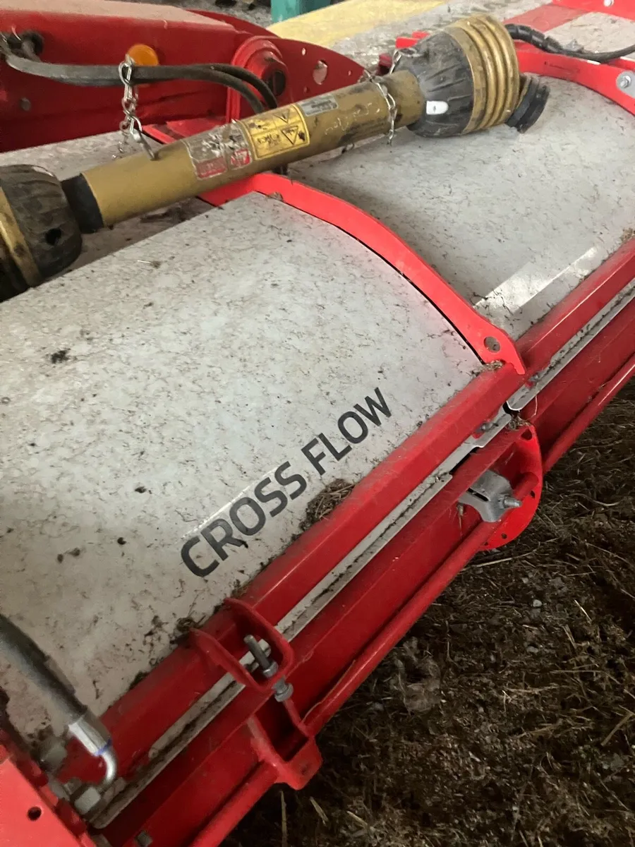 Pottinger Easy Flow Rear Mounted Mower - Image 1