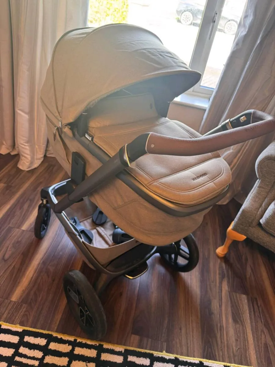 Maxi-Cosi Fame Pushchair - Twillic Truffle - Image 1