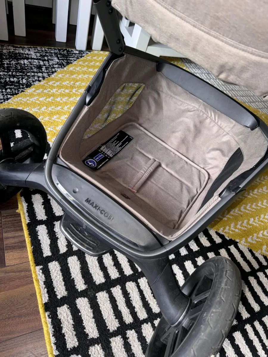 Maxi-Cosi Fame Pushchair - Twillic Truffle - Image 4