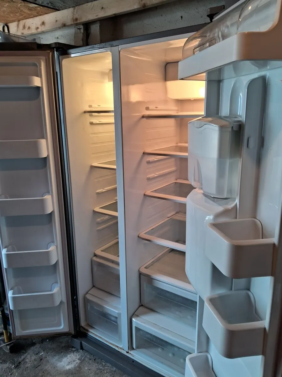 AMERICAN FRIDGE AND FREEZER - Image 2
