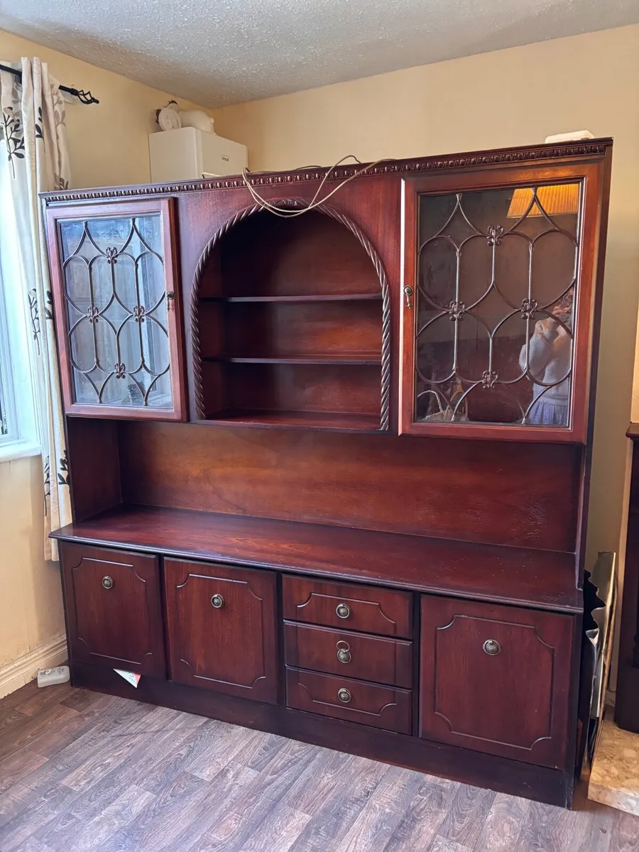 Display cabinet - Image 1