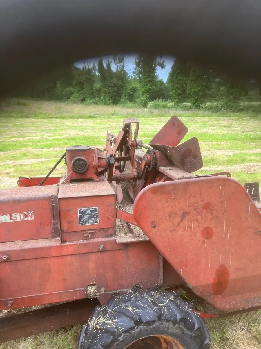 Massy 120 square bailer - Image 3