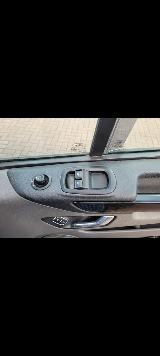 Ford transit custom 300 limited 5Door - Image 1