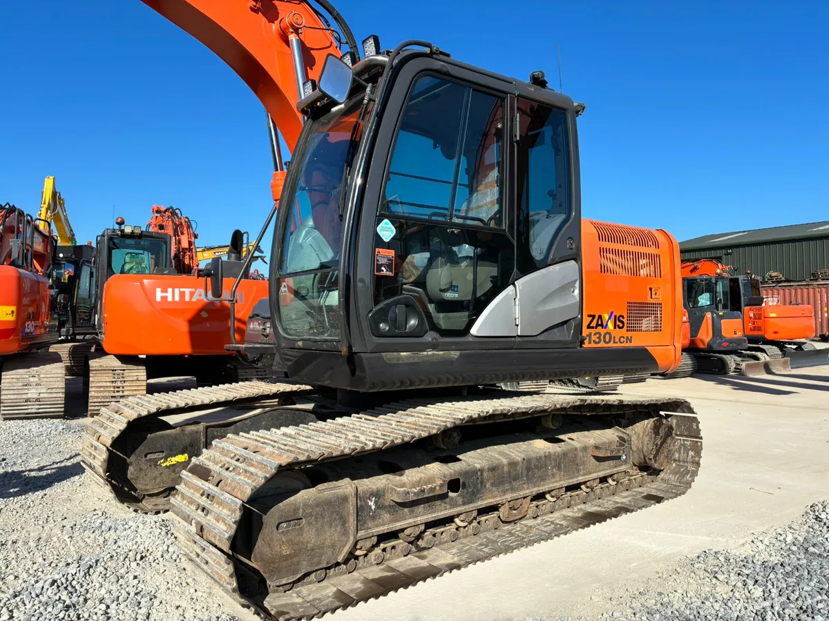 Hitachi ZX130-5  (2014) - Image 2