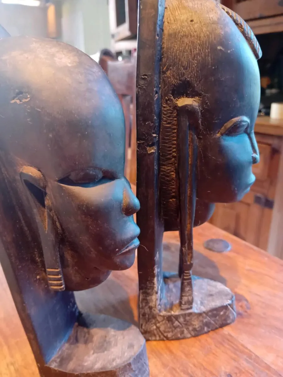African wood figures - Image 3