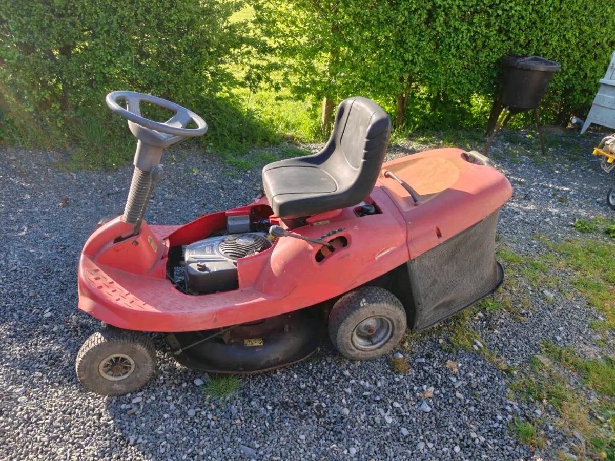 Ride on mower - Image 1