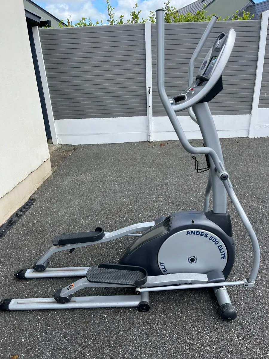 Cross trainer - Image 1