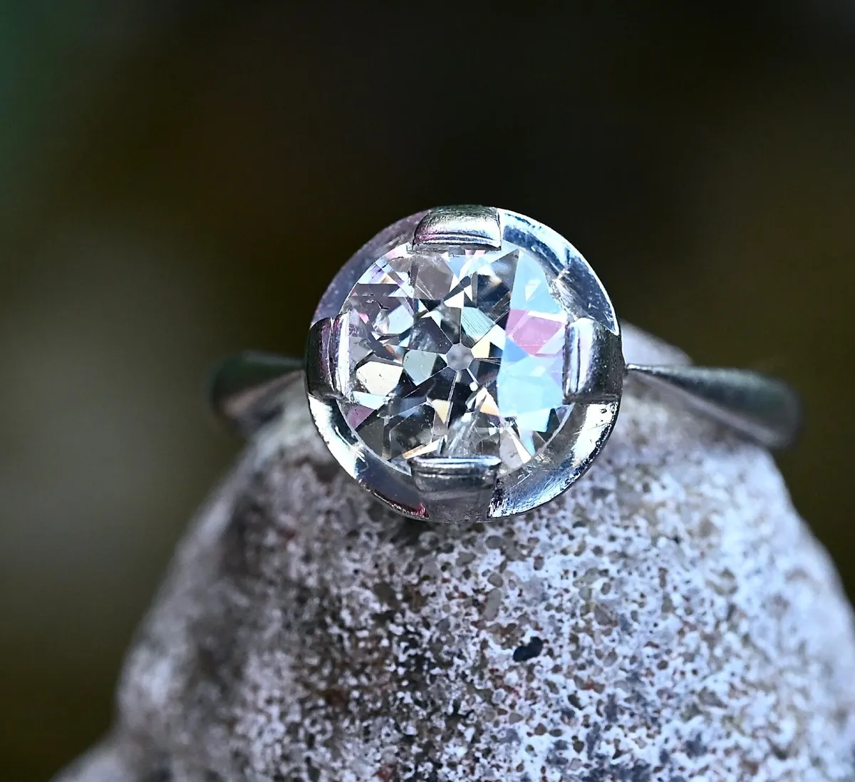 Antique Art Deco 1.8ct Diamond Solitaire Ring - Image 4