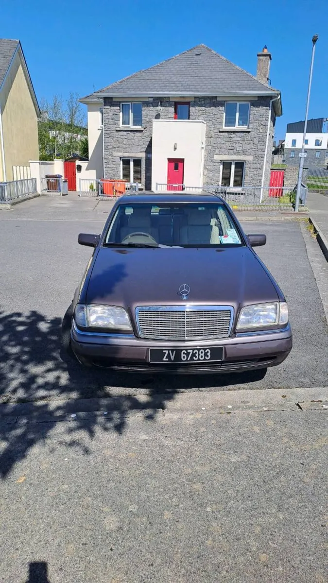 Mercedes C280 - Image 1