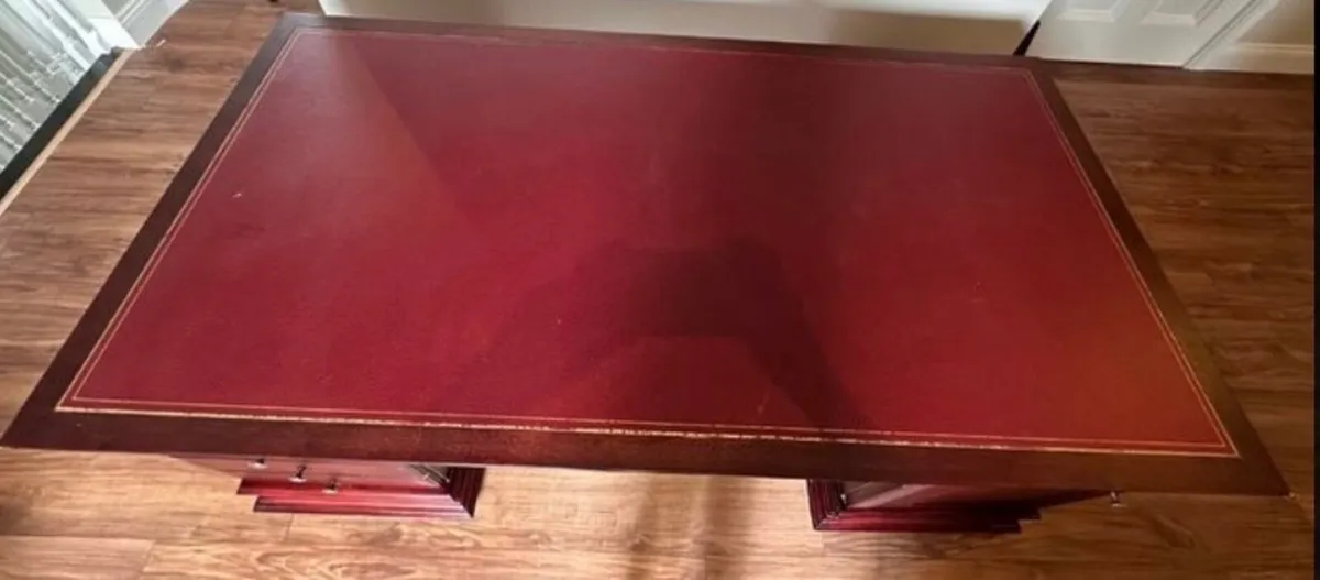 Twin pedestal desk - Image 4