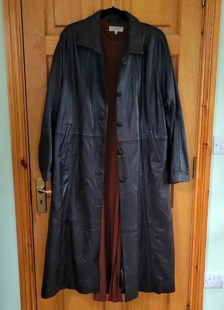 Vtg Y2K Soft Dark Brown Leather Long Coat by Higgs - Image 1