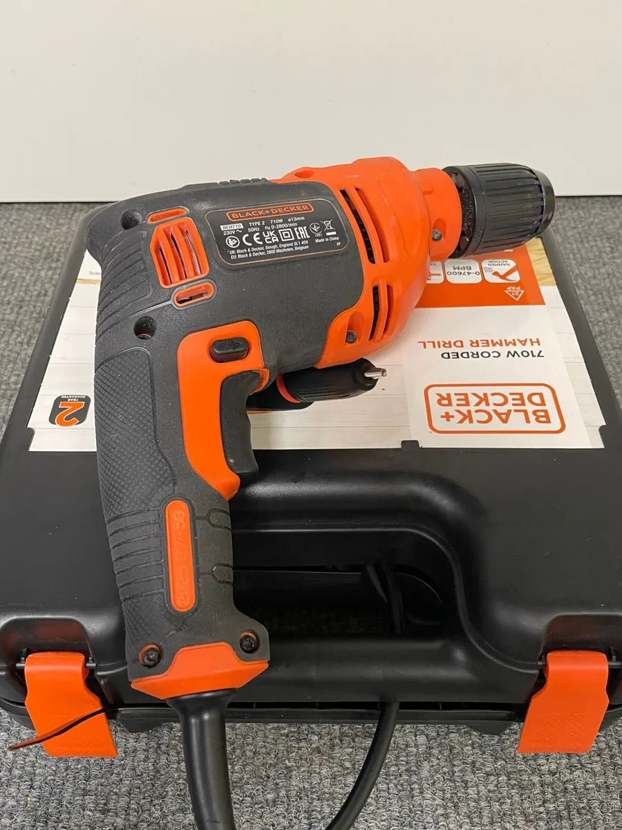 Black and Decker 230v drill - Image 4