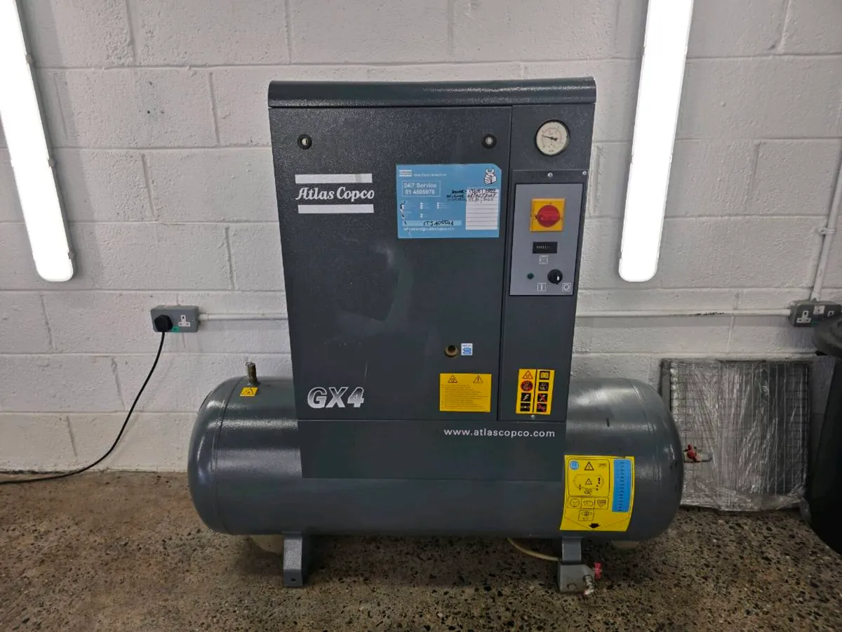 Atlas copco rotary screw compressor 200ltr - Image 1
