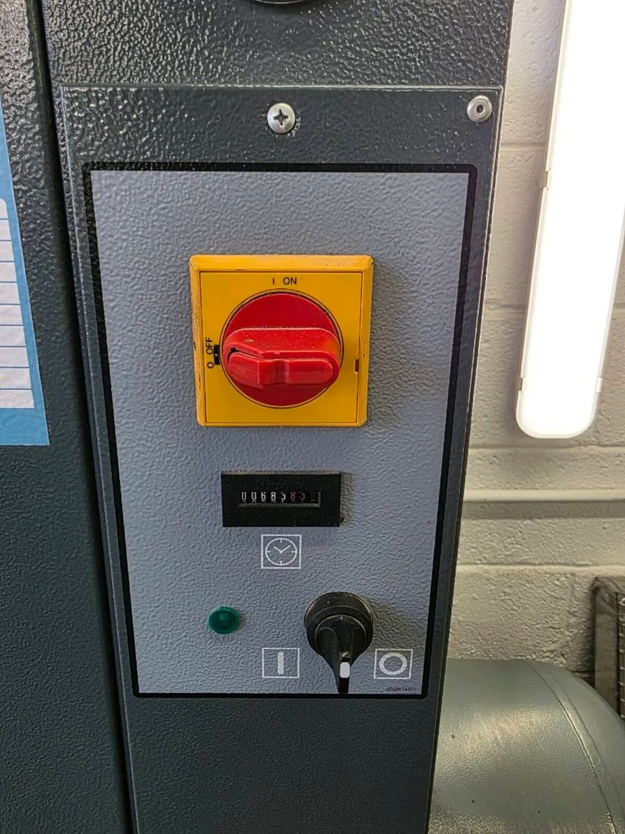 Atlas copco rotary screw compressor 200ltr - Image 2