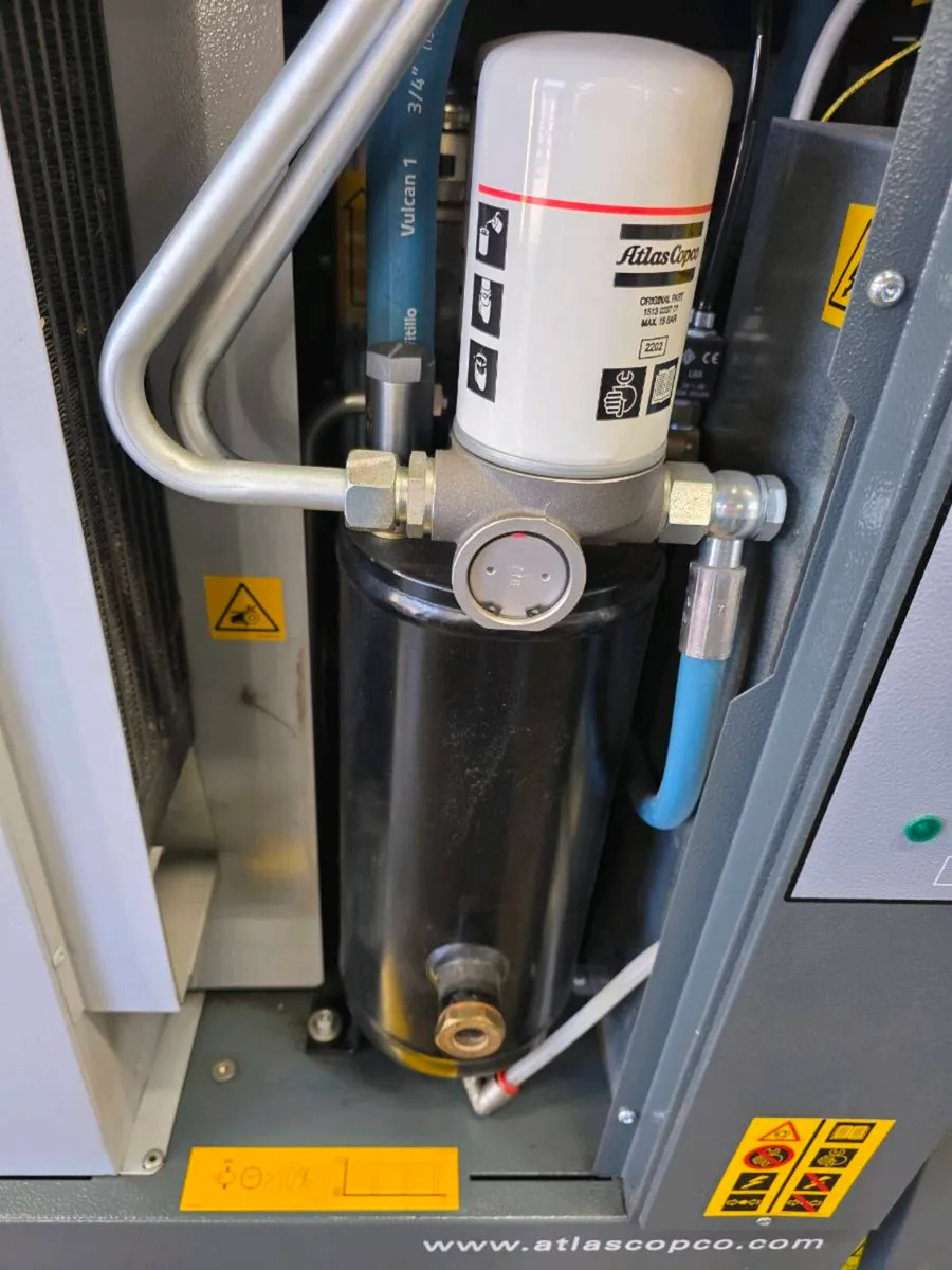 Atlas copco rotary screw compressor 200ltr - Image 3