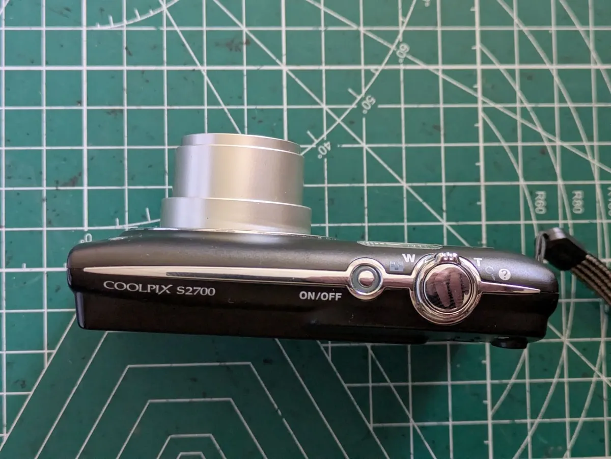 Nikon Coolpix S2700 16MP CCD🌈 digital compact 📸 - Image 3