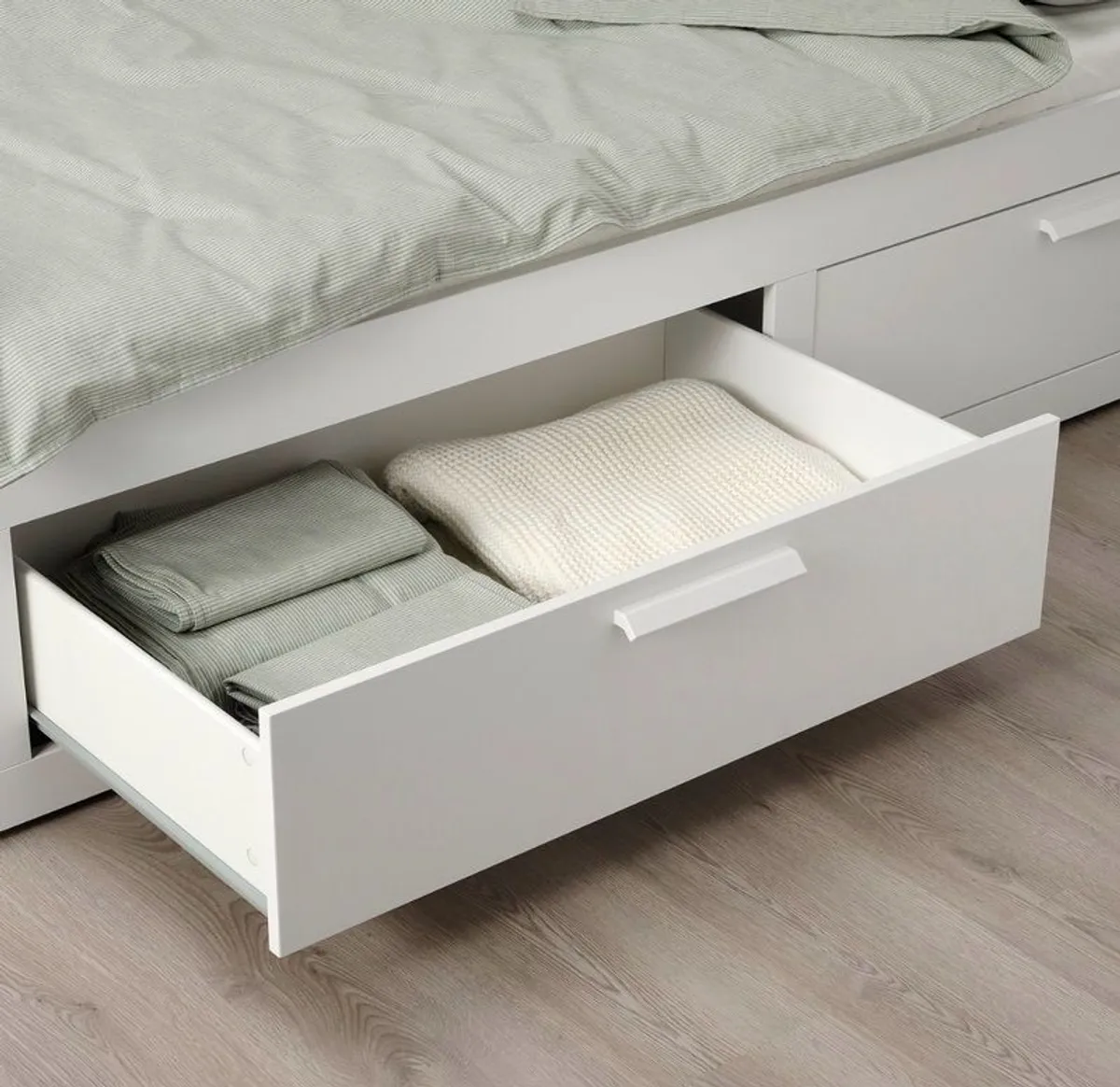 Bed ( day bed) - Image 3