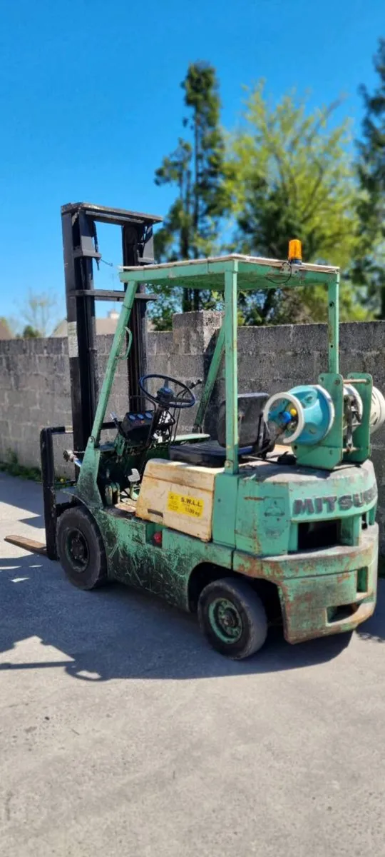Cheap fully operational forklifts - Image 2