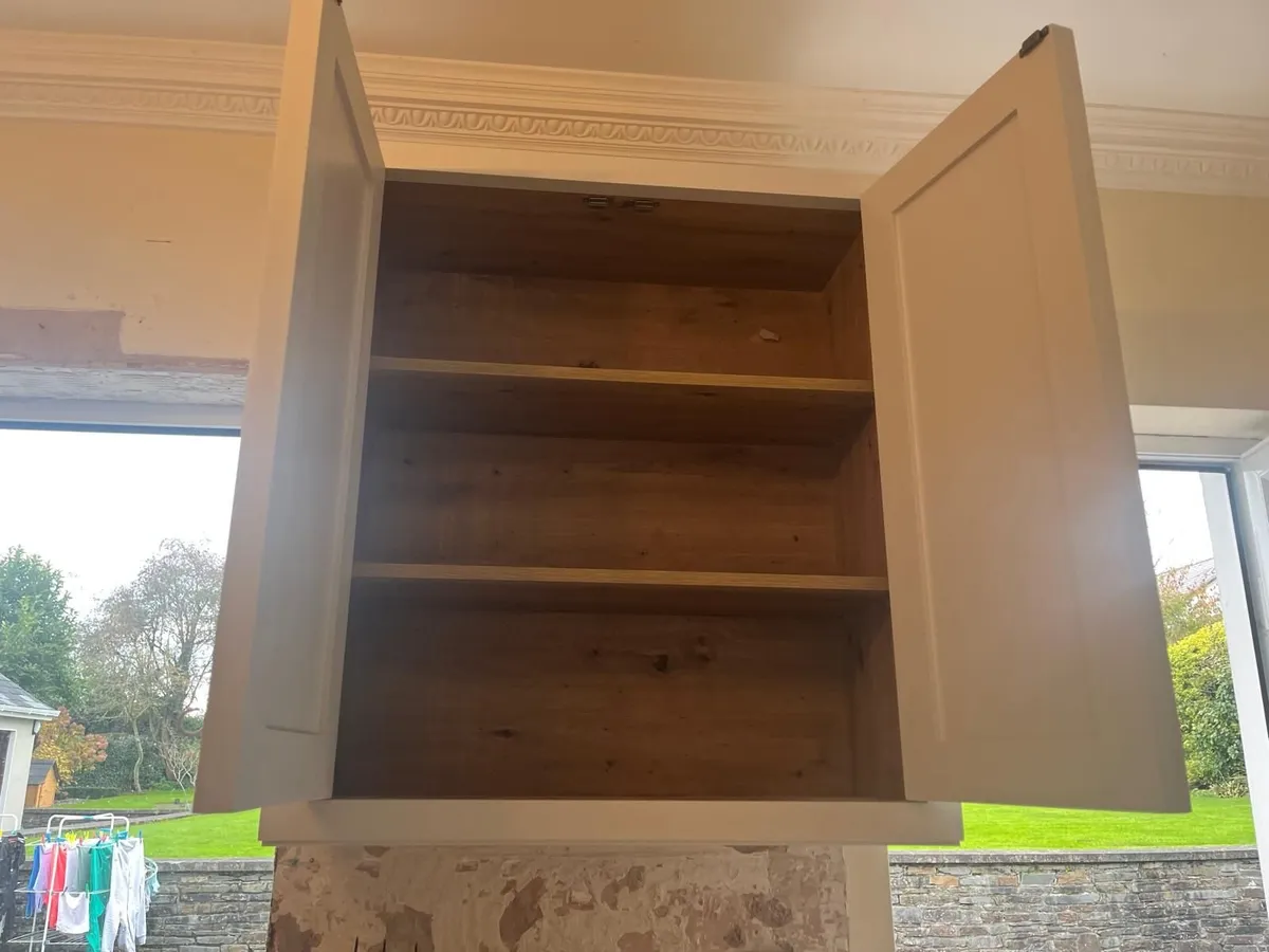 Kitchen furniture and appliances - Image 2