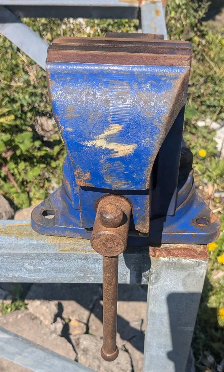 Record swivel vice - Image 3