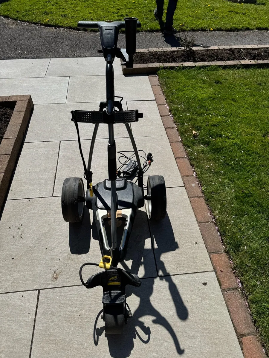 Powakaddy golf trolley - Image 1