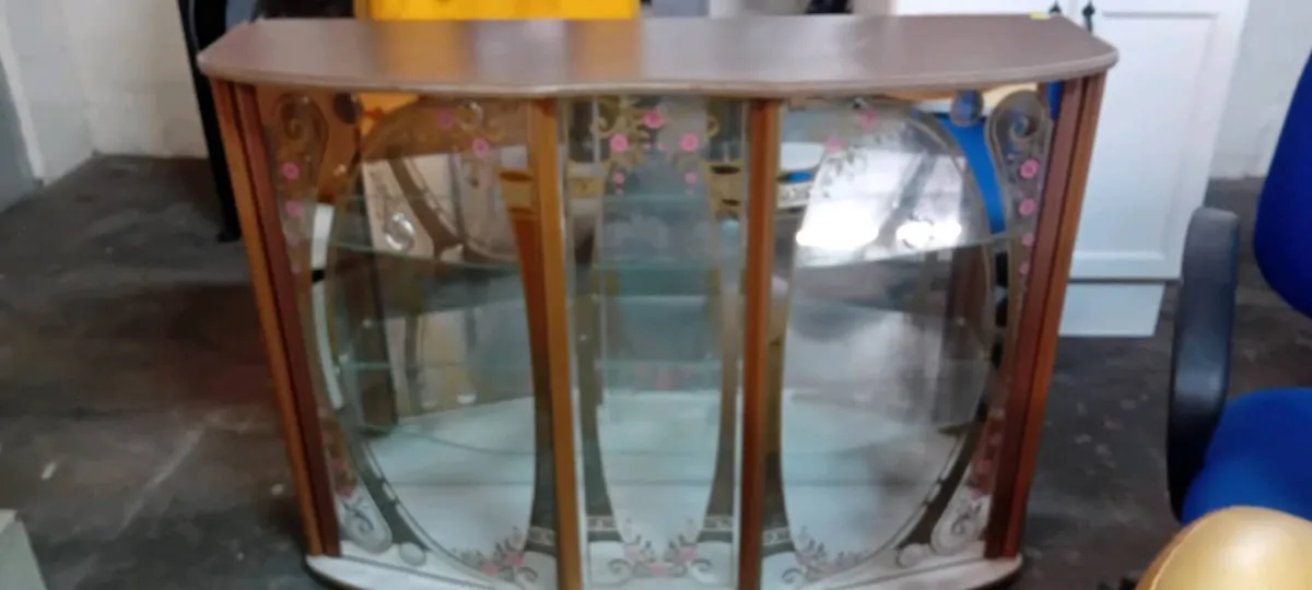 Retro Glass And Mirror Display Cabinet - Image 1