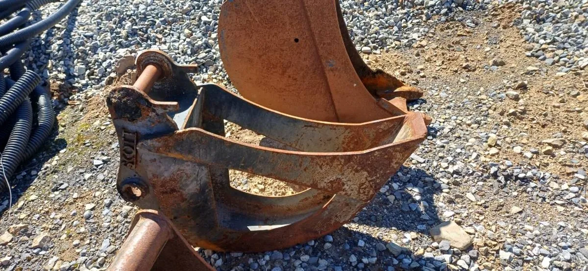 4 Buckets for EX60/6 Tonne Digger - Image 3