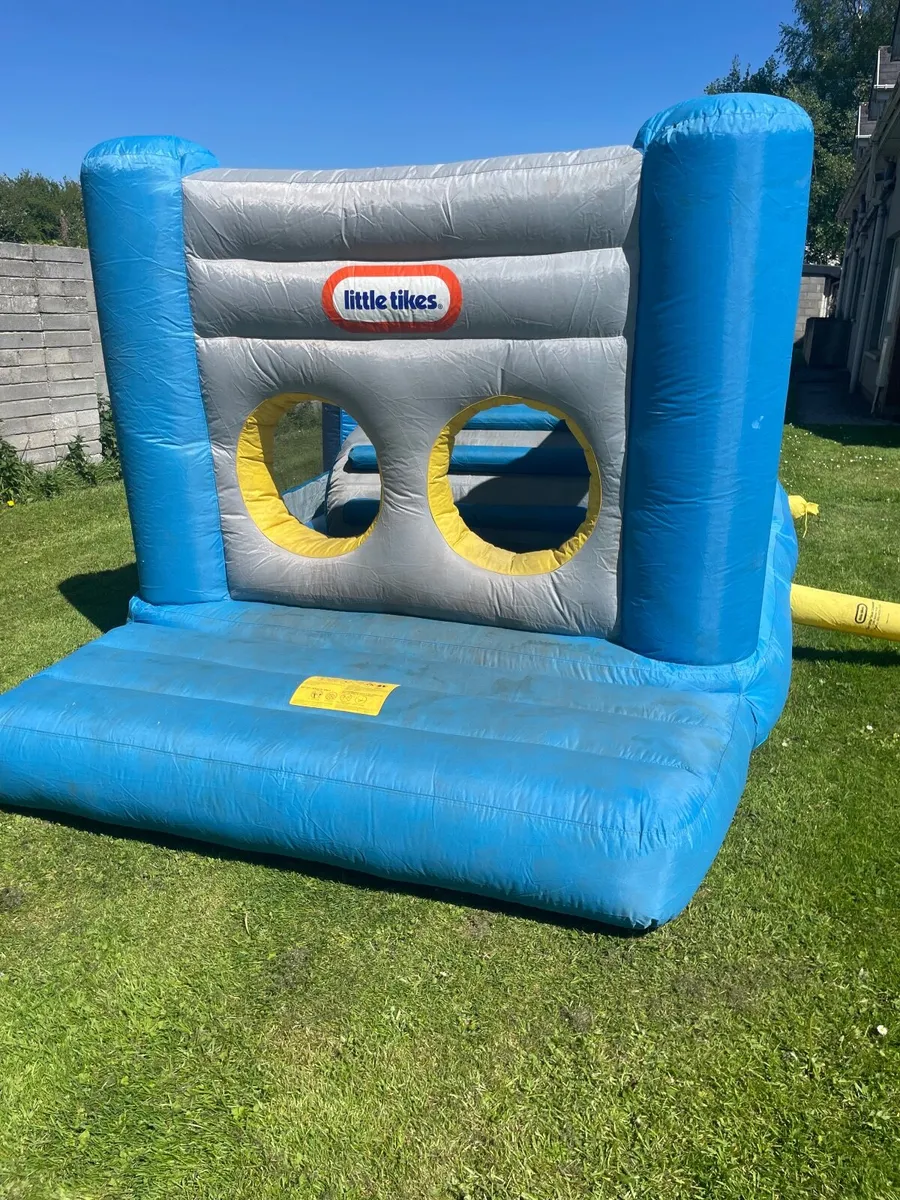 Bouncy castle - Image 4