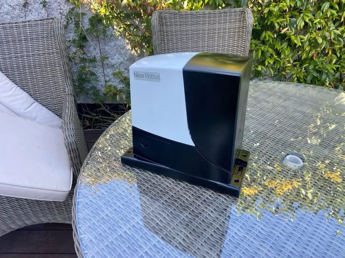 Nice Electric Gate - Image 1