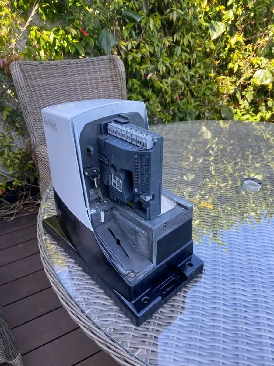 Nice Electric Gate - Image 3