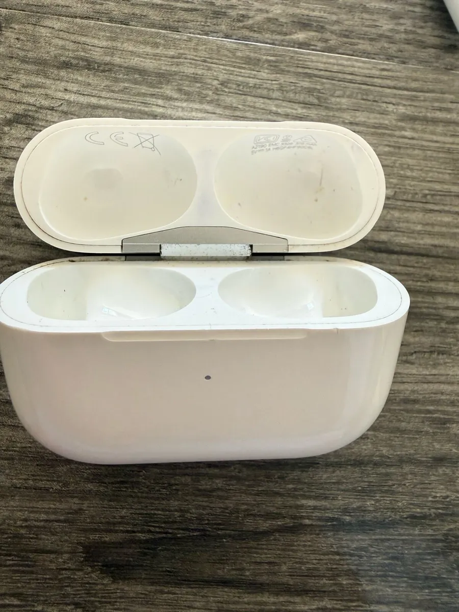 Apple AirPods Pro 1 - Image 3