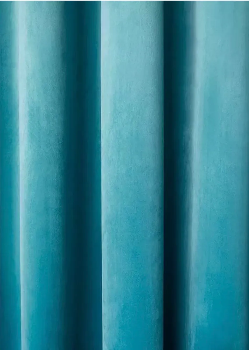 90”x90”-BRAND NEW BLACKOUT CURTAINS - Image 4