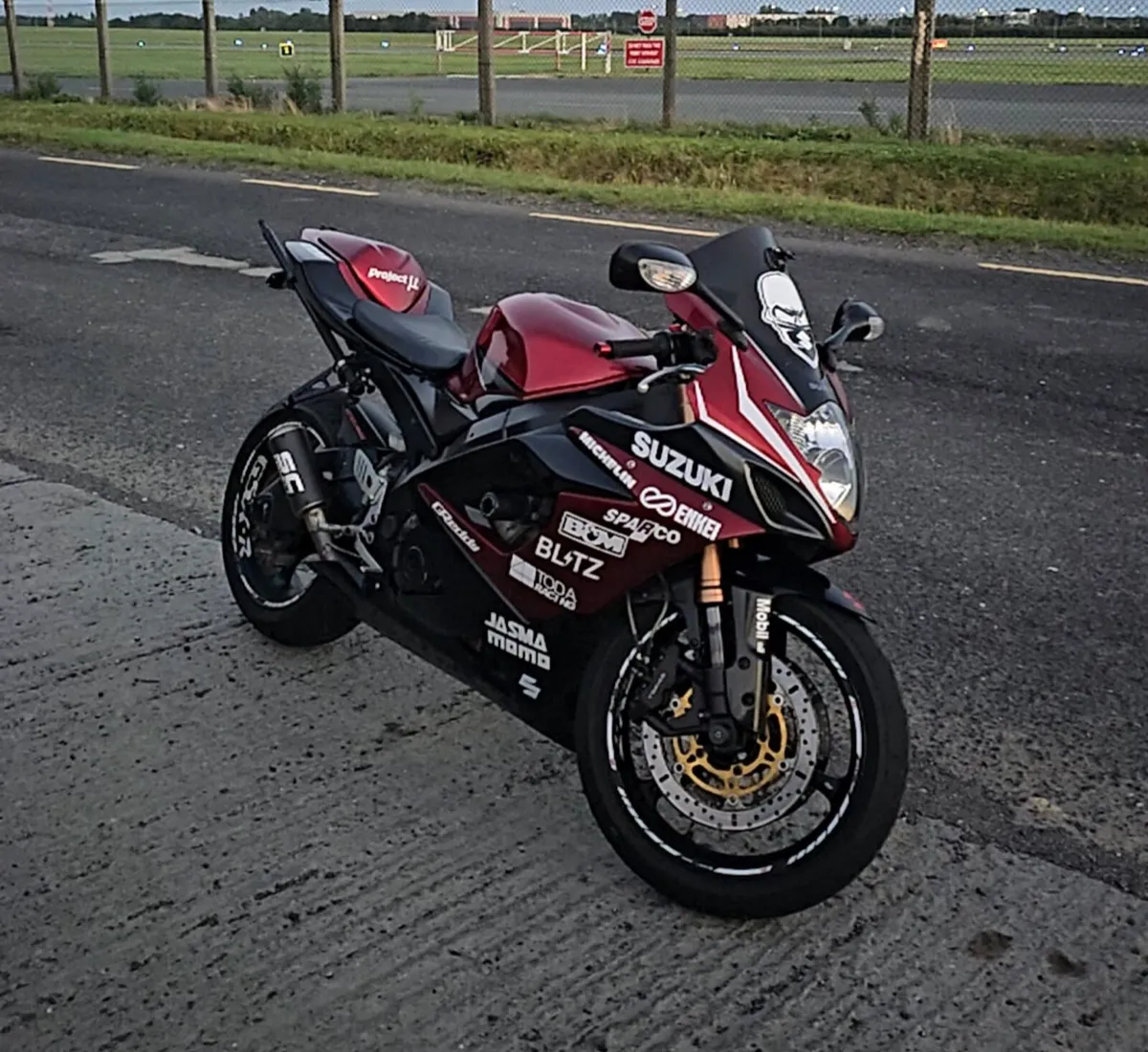 Suzuki GSXR 1000 K6