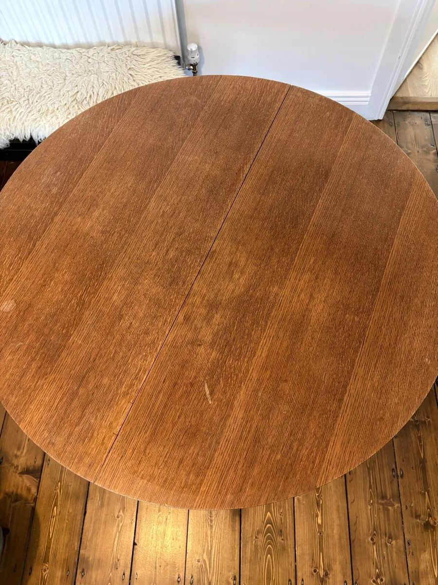 Mid Century extending circular dining/kitchen tabl - Image 3