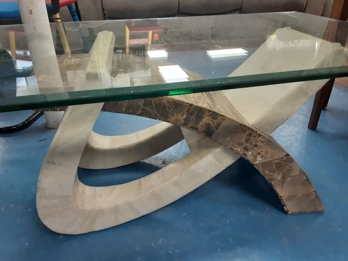 GLASS COFFEE TABLE - Image 2