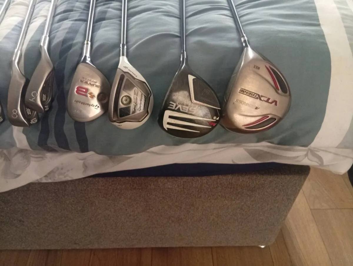 Golf clubs and bag - Image 4