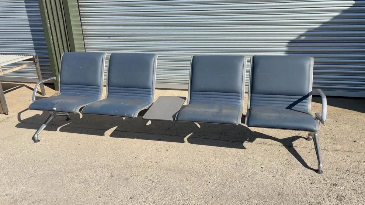 4 seaters waiting room seats - Image 1