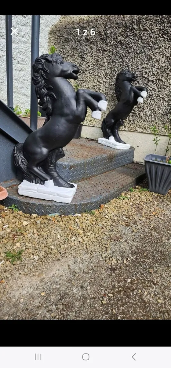 Pair of large decorative garden horse statues (82 - Image 4
