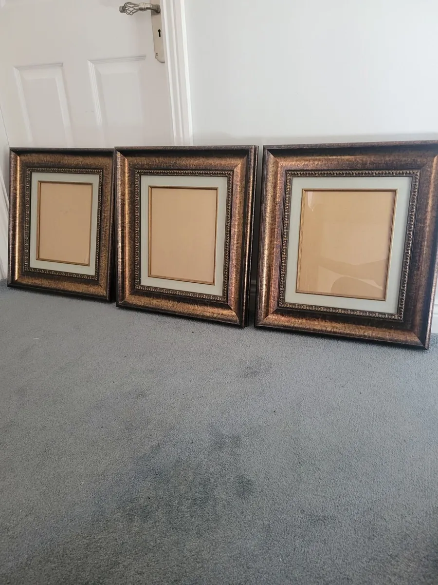Photo frames - Image 1