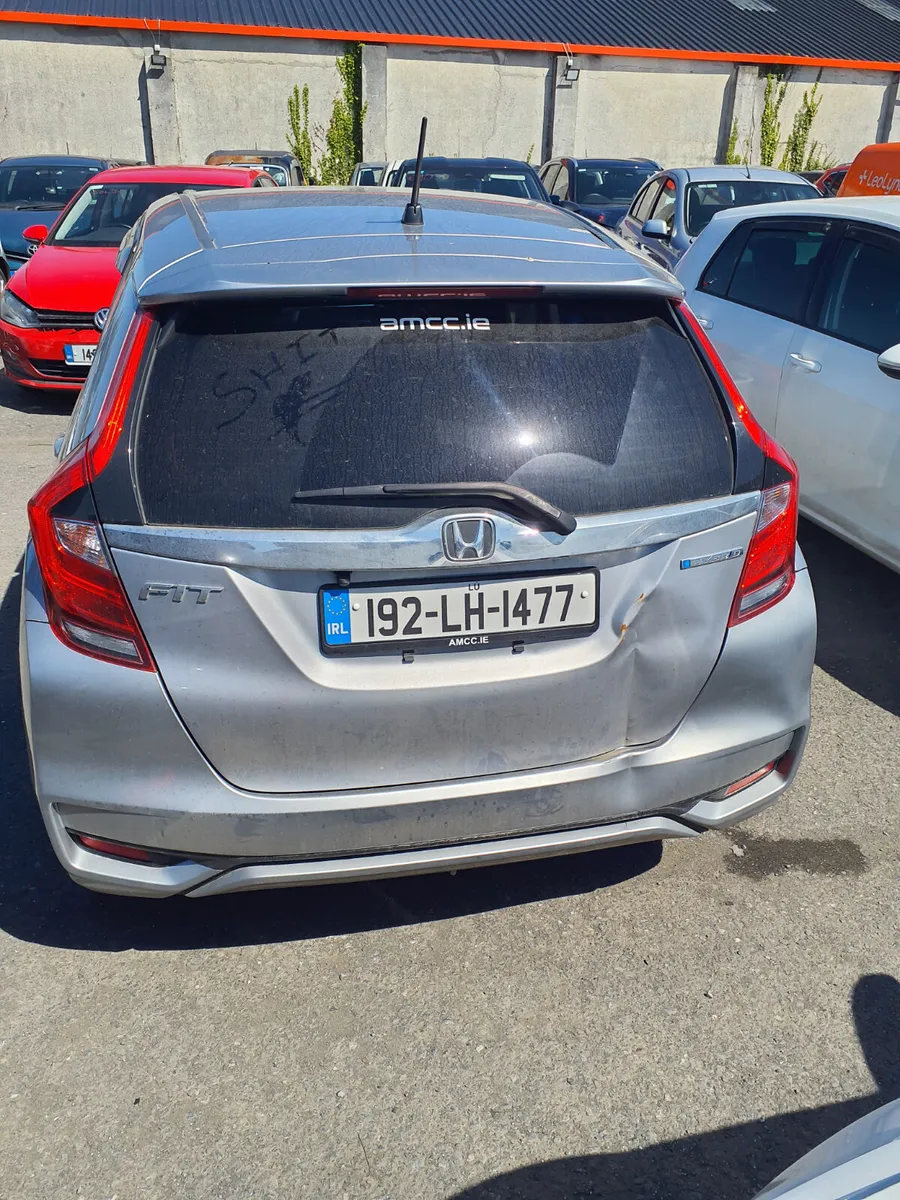 Honda Fit 2019 only 63,000 km - Image 1