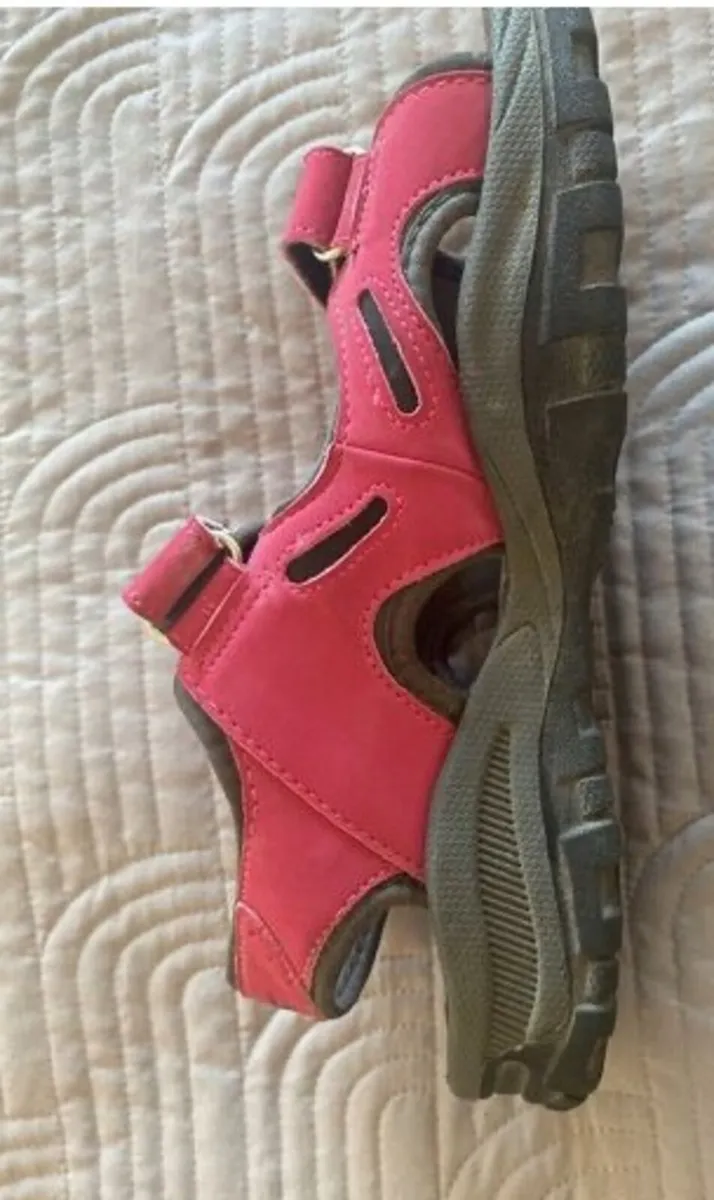 Sandals - Slazenger - Size 6UK - Image 2